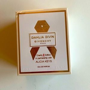 Givenchy Dahlia Divin limited edition signed by Alicia Keys!
